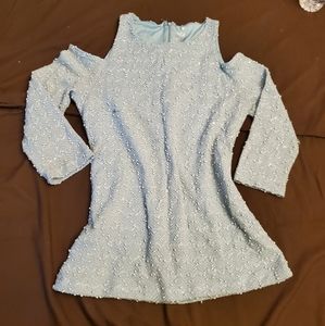 Cold shoulder sweater ✨